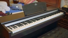 Pianoforte digitale Yamaha YDP 141 Arius con panca in omaggio