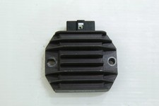 REGOLATORE DI TENSIONE