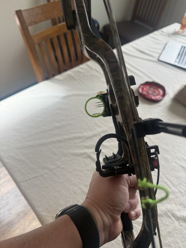 Hoyt charger right hand - charger,