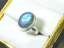 Anello ovale in labradorite