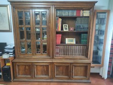 Libreria in stile antico con