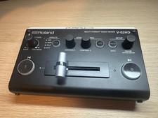 Roland V-02HD Mixer video
