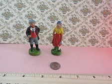 Figurine contadine in plastica dura vintage 2-3/4" quantità 2 #80
