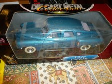 die cast 1/18 roadf signatures  car 1948 TUCKER   -  WITH BOX