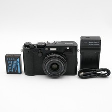 Fotocamera reflex digitale Fujifilm X100F 24,3 megapixel quasi come nuova...