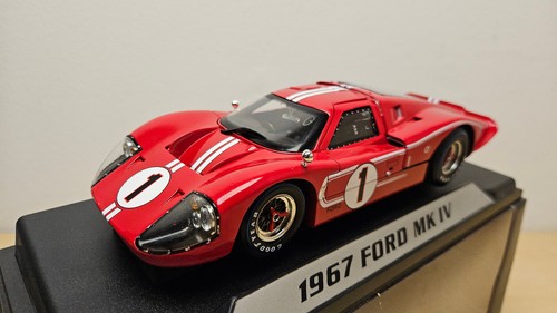 Shelby collectibles ford - 1:18,