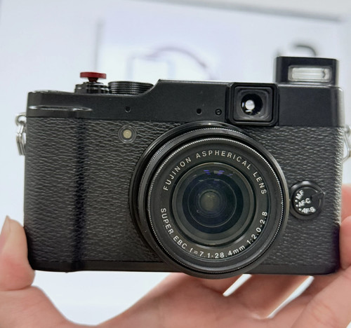 Fujifilm x10 4x zoom - fujifilm,