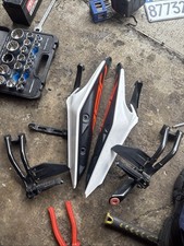 KTM DUKE 390 SCOCCA CARENE