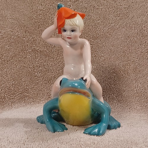 Statuina stravagante ceramica