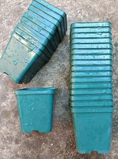 Vasi quadrati plastica colore verde 9x9x10 cm - usati in ottimo stato  50 pezzi