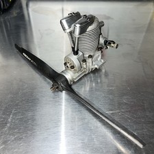 Saito FA-45 Motore e tubo