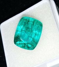 Smeraldo colombiano verde