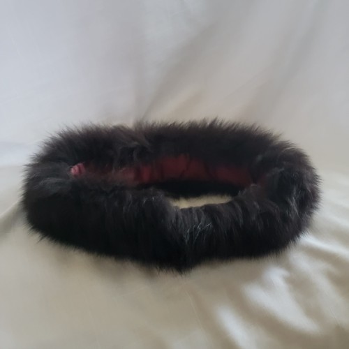 Giacca pelliccia scura nera
