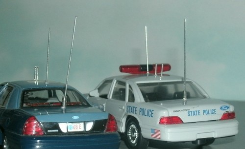 Otto antenne radio modellino