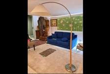 Lampada a terra della marca