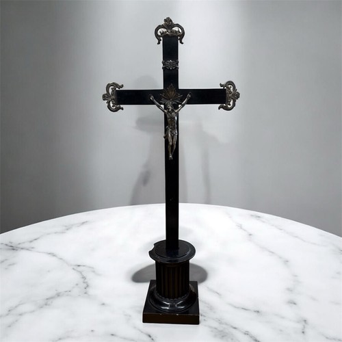 Croce appoggio con cristo e - croce,