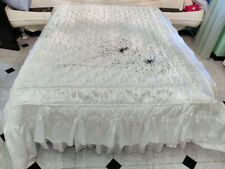 Trapunta Bianca Matrimoniale Primaverile in Raso Decorata a mano come nuova.
