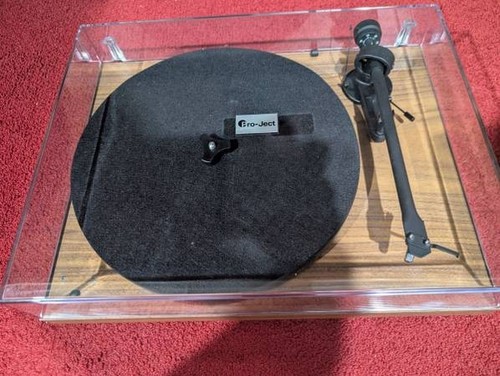 Pro ject audio systems - pro-ject, debut