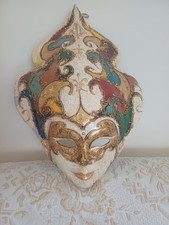 maschera veneziana in cartapesta decorata a mano