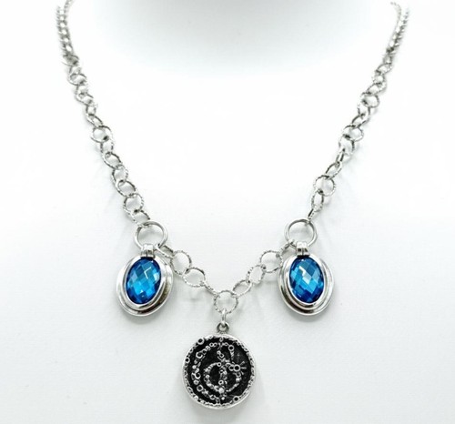Collana con moneta cubik - con, e