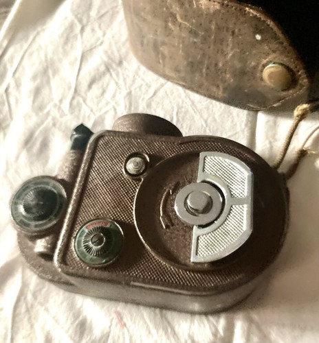 Cinepresa vintage 8mm con