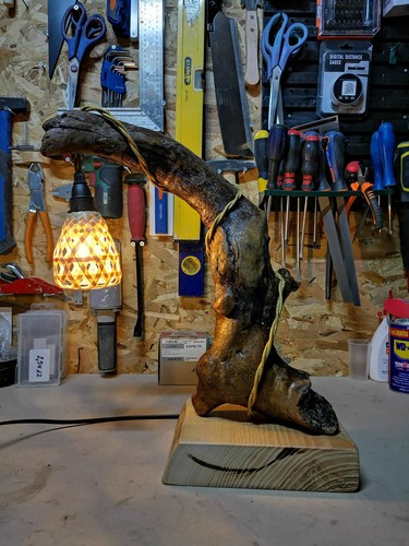 Lampada scrivania con legna - scrivania,