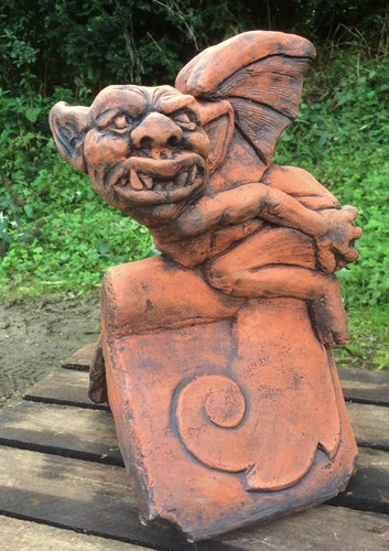 Mooning gargoyle piastrella - mooning,