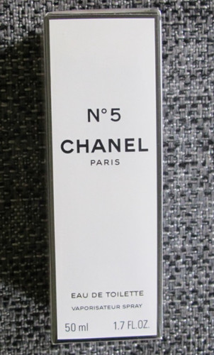 Chanel eau de - n.,