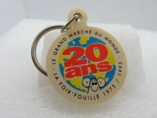 663 - Keychain - La