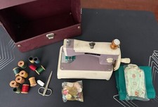 Mini Necchi macchina da cucire