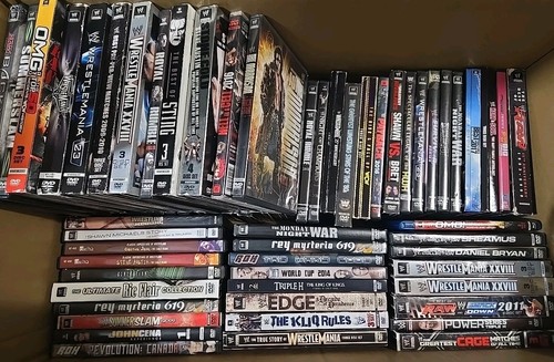 Huge lot wwe wrestling - huge, 69