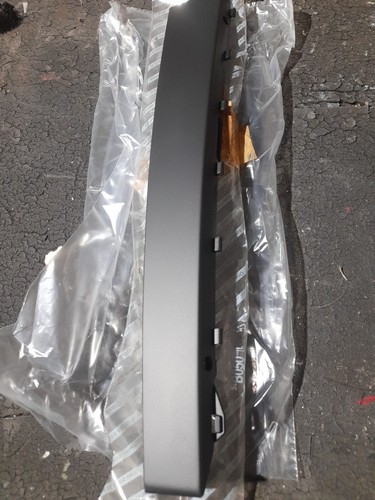 Rivestimento montante porta