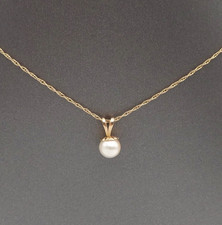 Collana con ciondolo perle