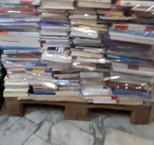 Stock di libri 300 volumi misti.