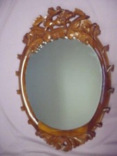 Elegante Vecchio Specchio Da Parete In Legno Intagliato In Mogano Con Leone