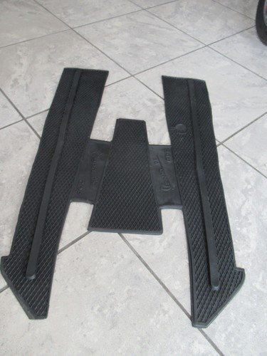 Tappeto gomma nero vespa - gomma,