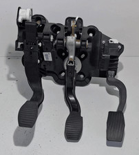 39011432 Pedaliera compl.  OPEL ADAM 1.4 16V (64Kw) Ber. 3p/b/1398cc