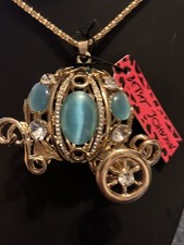 Collana carrozza Betsey
