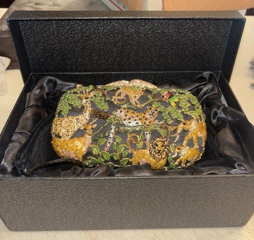Favolosa pochette leopardata