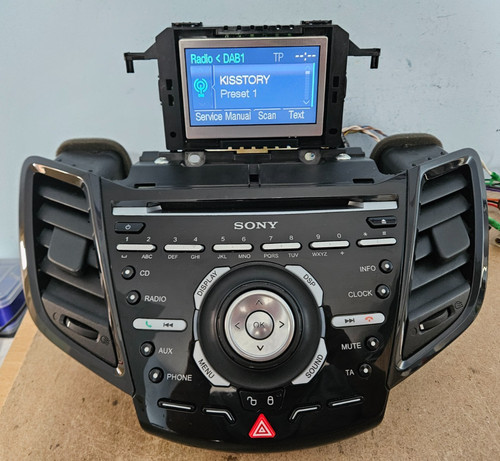 Ford fiesta mk7 - sony, dab