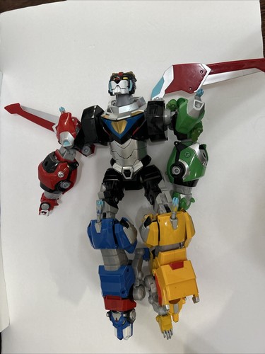 Voltron pull back lion - voltron, 7"