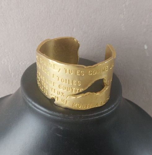 Très beau bracelet manchette