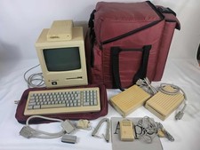 Bundle Apple Macintosh Plus 1MB M0001A Computer Vintage + Accessori Si Accende