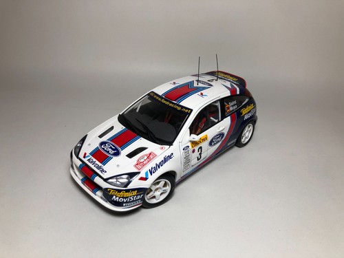 Autoart 2001 ford focus - 1/18,