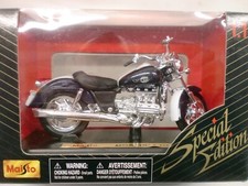 MAISTO 1/18 - MOTO HONDA F6C
