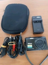 Nikon Coolpix S3300 Pour