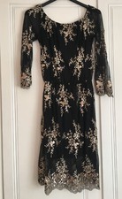 N.2 vestiti da donna da festa con ricami e in tulle e giacchino in pizzo