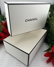 CHANEL Small/Medium