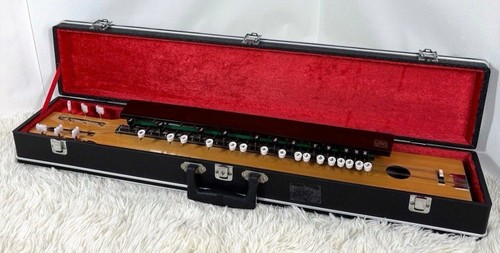 Arpa pavone acustica nagoya