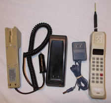 Cellulare portatile vintage anni 80 Motorola Ultra Classic F09NFD8447AG in mattoni